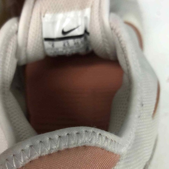 Nike Women's Air Max Wildcard Shoes White / Rose Gold AO7353-066 size 9 - Picture 6 of 7